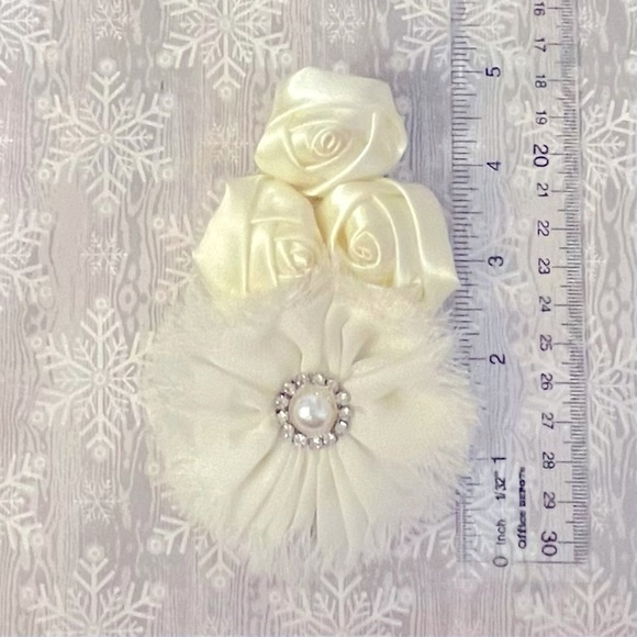 Floral Bridal Formal Hair Hat Coat Clothing Clip-on Accent Cream Satin & Chiffon - Picture 4 of 4